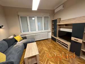 Fenomenalna garsonjera u centru!